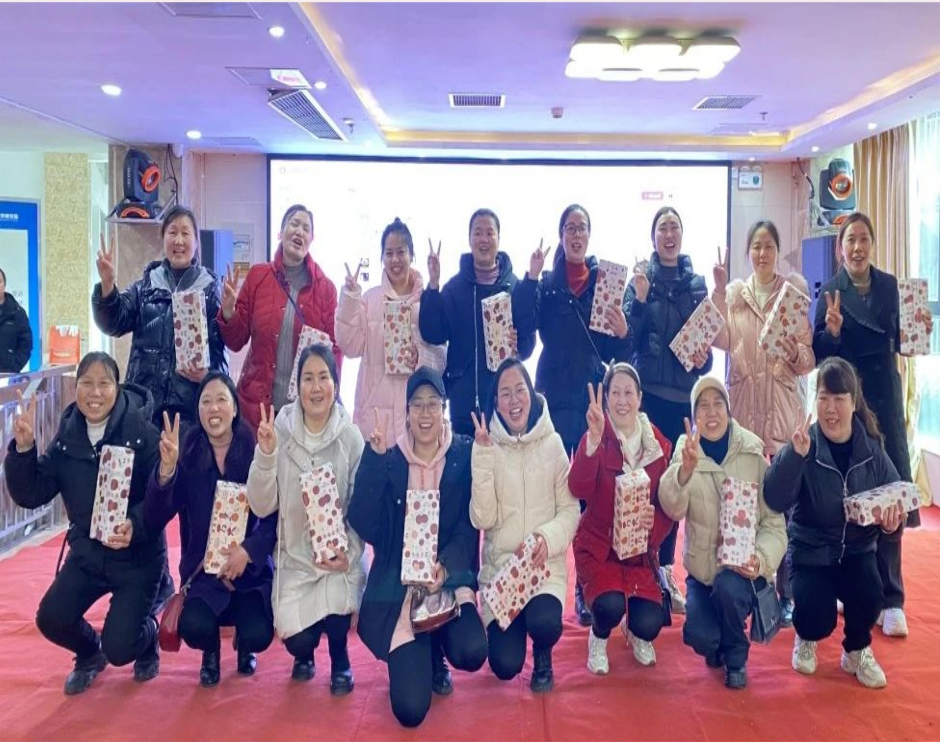 百年集團(tuán)共慶“三八”女神節(jié)，演繹女性